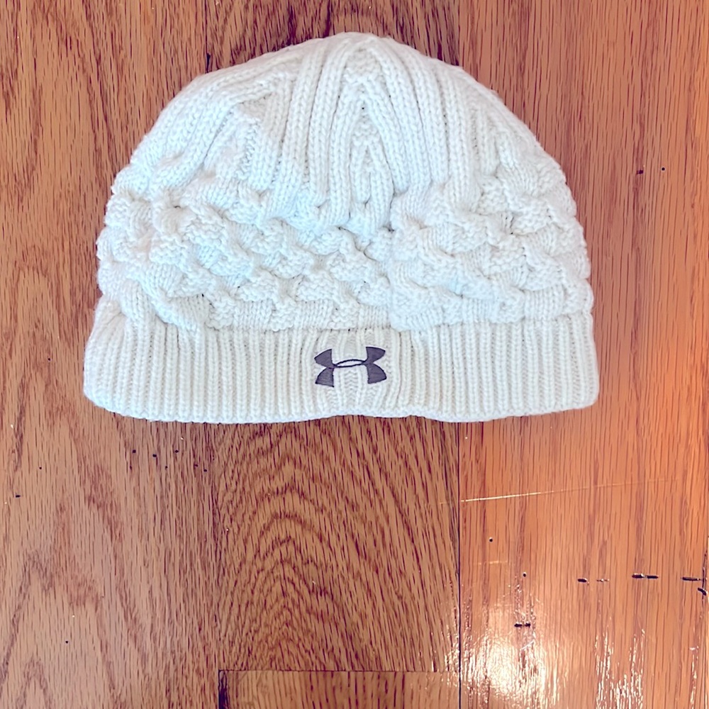Cream colored Under Armour knit hat (lined)